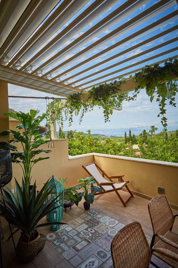 Lianelia Luxury Village House Argyrades Exterior foto