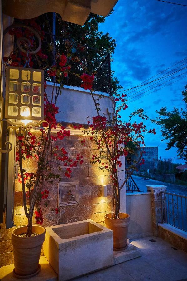 Lianelia Luxury Village House Argyrades Exterior foto